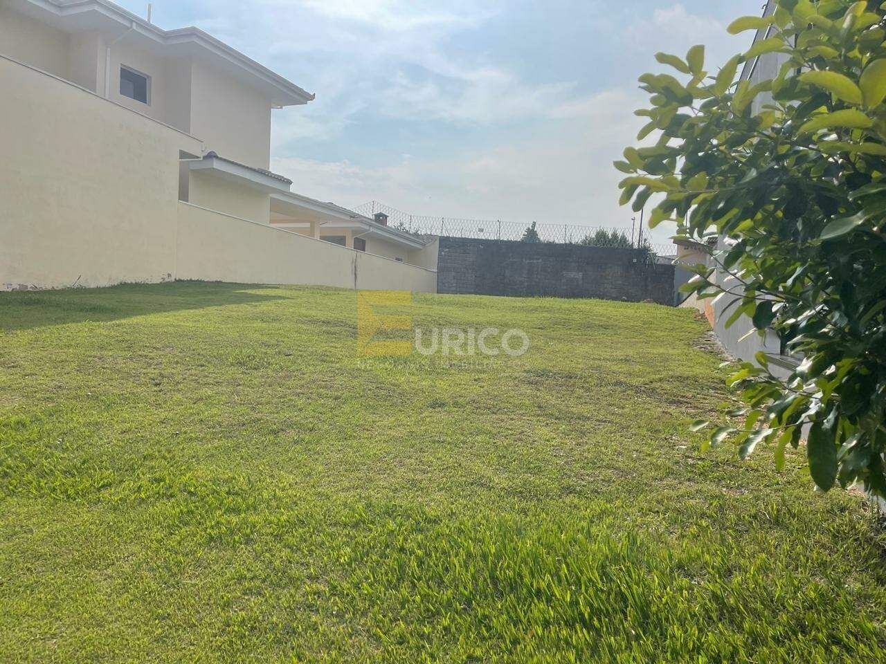 Terreno em Condomínio à venda no Condomínio Villaggio San Marino em Valinhos/SP: 