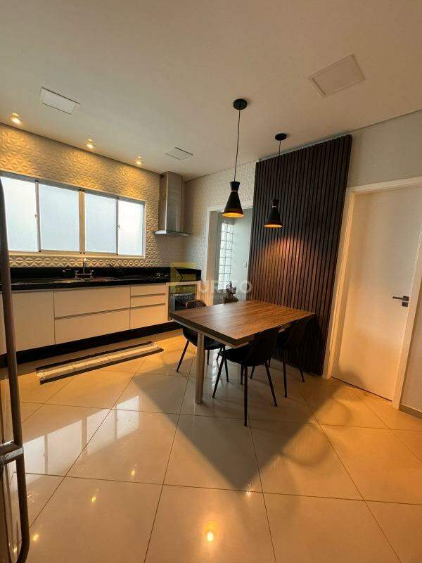 Casa em condomínio à venda no Condomínio Portal do Jequitibá em Valinhos/SP: 