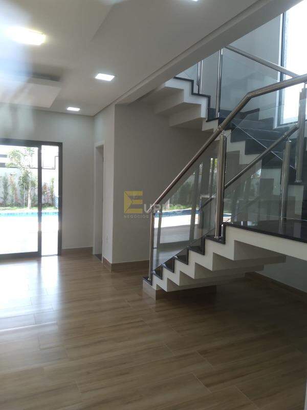 Casa em condomínio à venda no Condomínio Residencial Royal Garden em Paulínia/SP: 