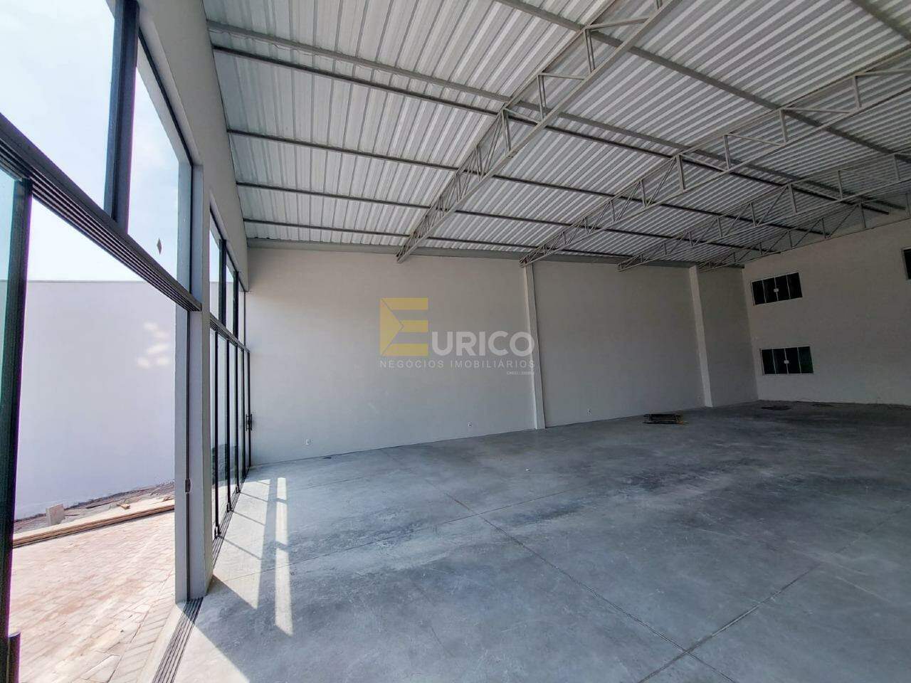 Galpão à venda no Centro em Vinhedo/SP: 