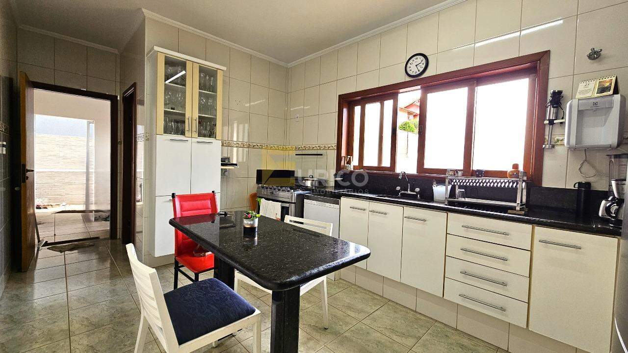 Casa em condomínio à venda no Condomínio Recanto dos Paturis em Vinhedo/SP: 