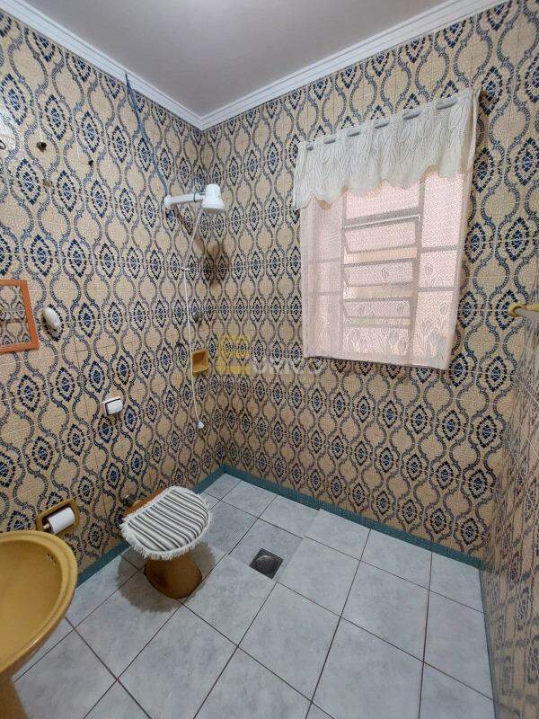 Casa à venda no JARDIM SANTO ANTÔNIO em Valinhos/SP: 