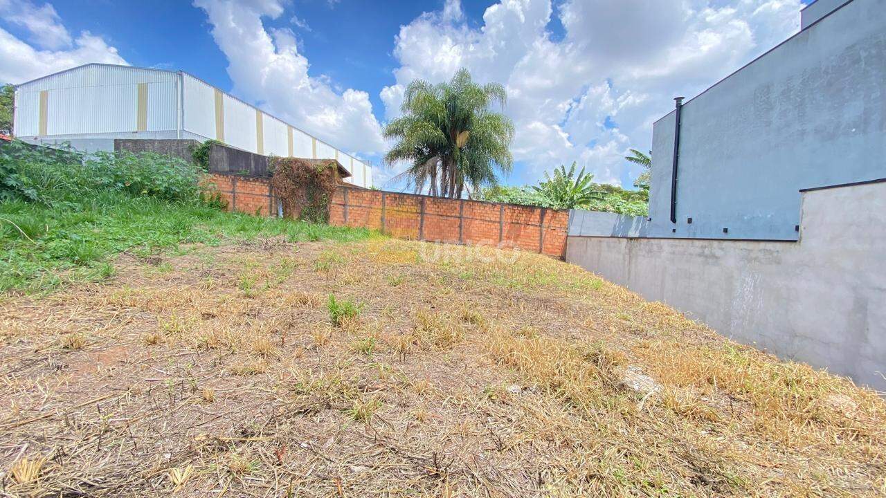 Terreno à venda no Pinheirinho em Vinhedo/SP: 