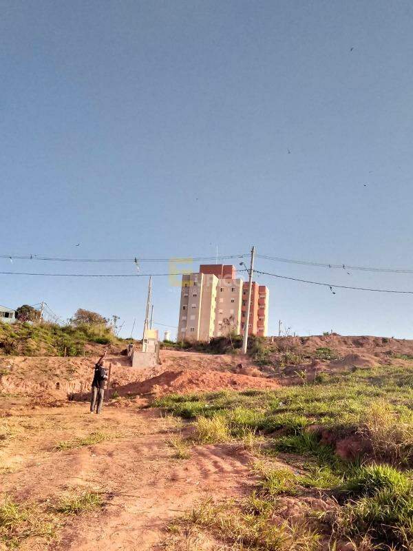 Terreno à venda no Parque Petrópollis em VÁRZEA PAULISTA/SP: 