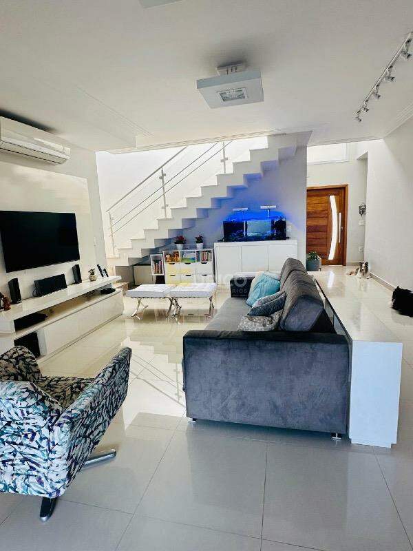 Casa em condomínio à venda no Condomínio Canterville em Valinhos/SP: 