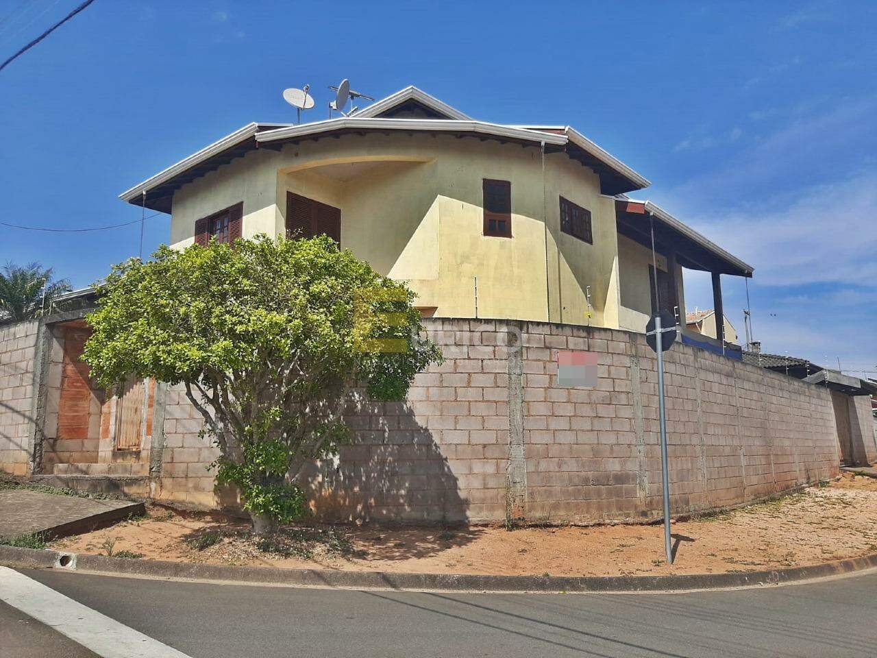 Casa à venda no JARDIM SANTA HELENA em Valinhos/SP: 
