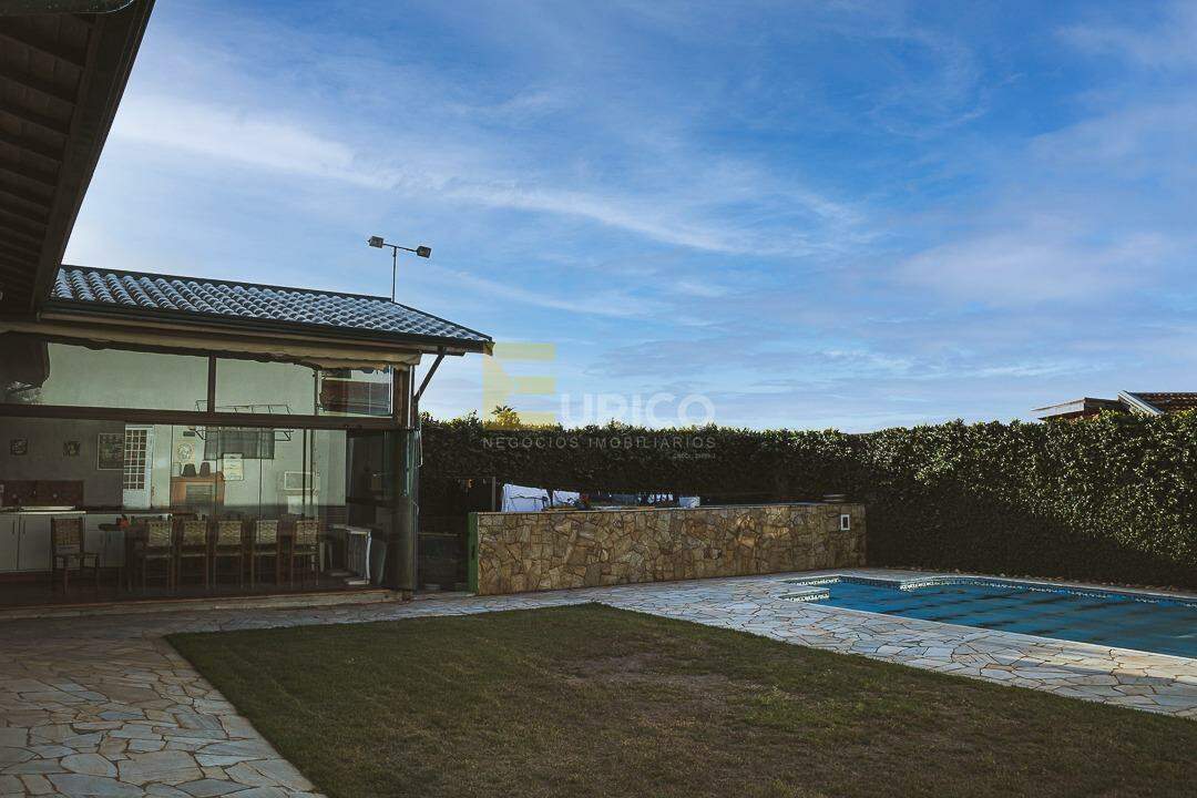 Casa em condomínio à venda no Condomínio Colinas dos Álamos em Valinhos/SP: 
