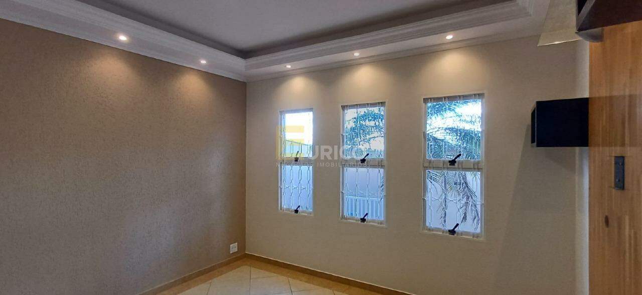 Casa à venda no JARDIM SANTA HELENA em Valinhos/SP: 