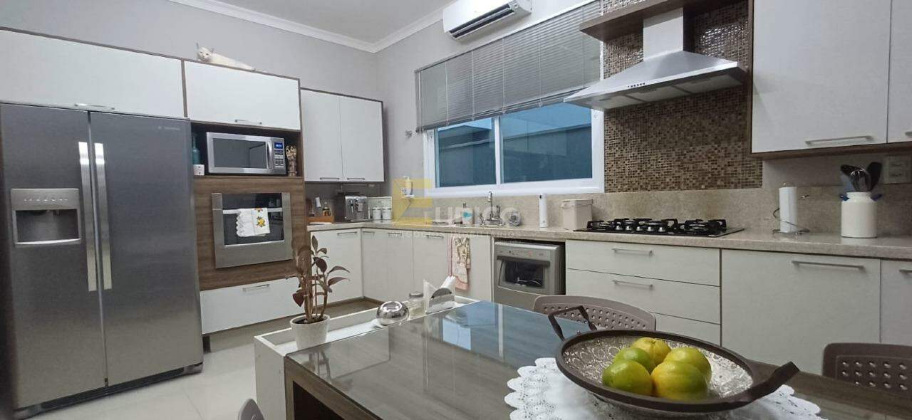 Casa à venda no PARQUE TERRANOVA em Valinhos/SP: 