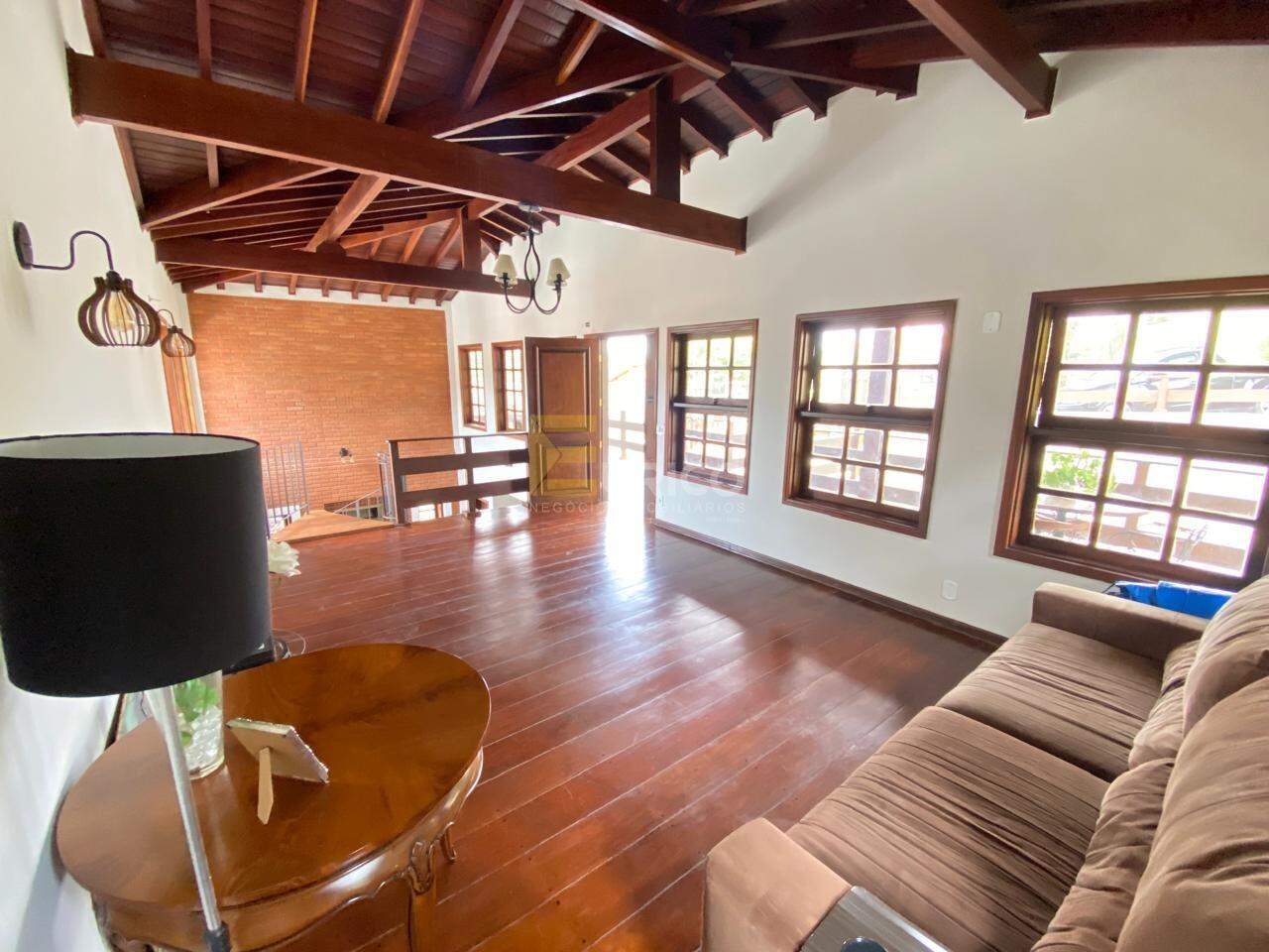 Casa em condomínio para aluguel no Condomínio Vista Alegre - Sede em Vinhedo/SP: SALA SUPERIOR