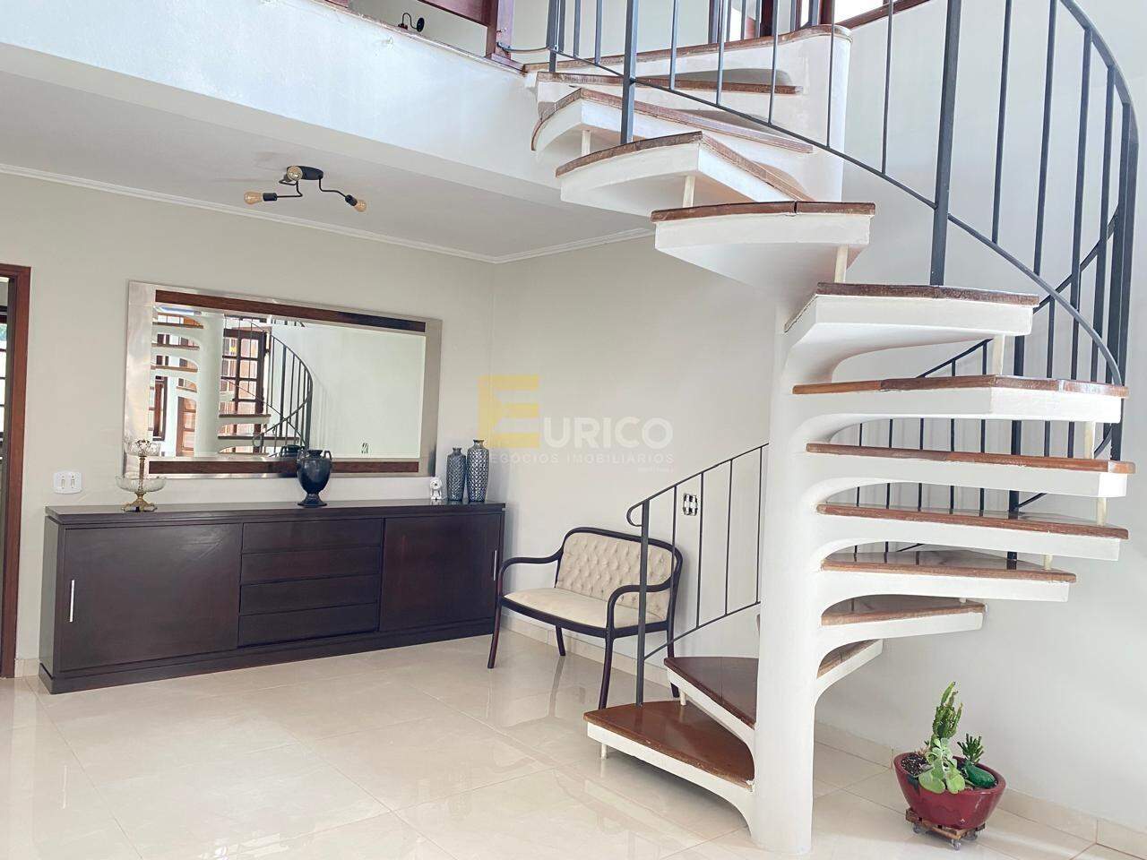 Casa em condomínio para aluguel no Condomínio Vista Alegre - Sede em Vinhedo/SP: PISO INFERIOR 