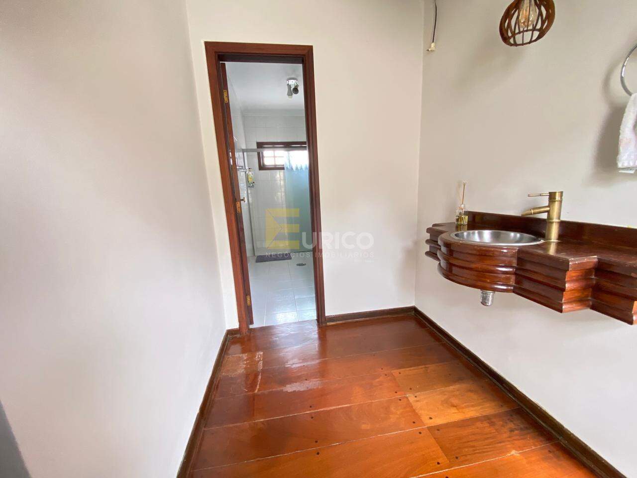 Casa em condomínio para aluguel no Condomínio Vista Alegre - Sede em Vinhedo/SP: BANHEIRO SOCIAL