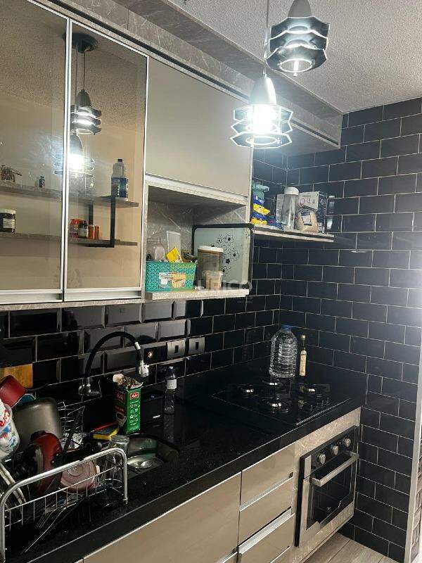 Apartamento à venda no Condomínio Edifício Residencial Vitória em Valinhos/SP: 