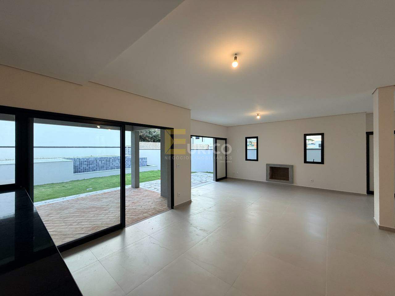 Casa em condomínio à venda no Condomínio Santa Isabel em Louveira/SP: