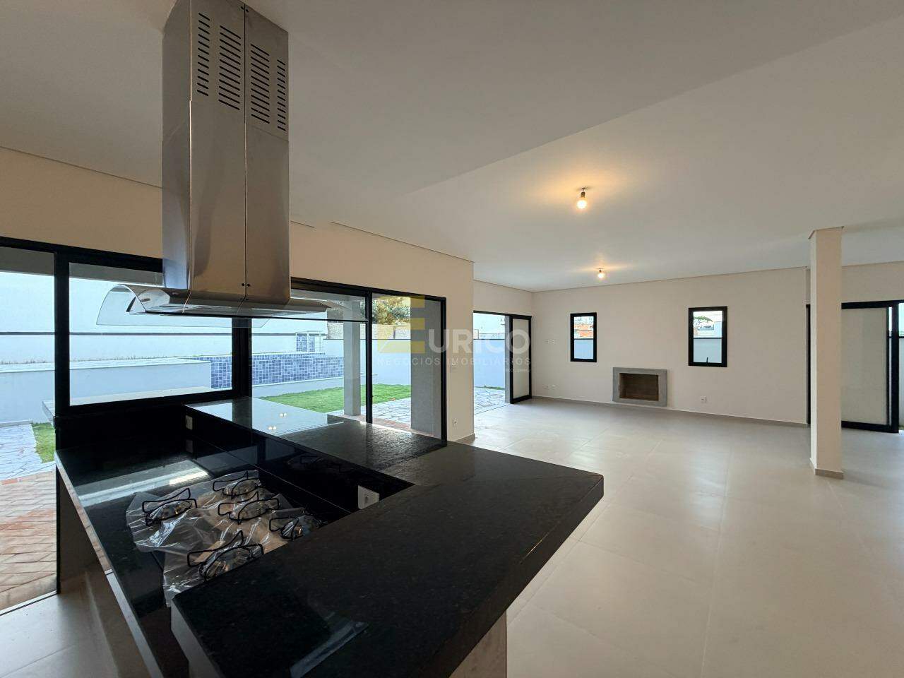 Casa em condomínio à venda no Condomínio Santa Isabel em Louveira/SP: