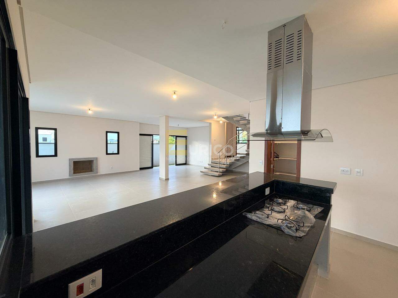 Casa em condomínio à venda no Condomínio Santa Isabel em Louveira/SP: