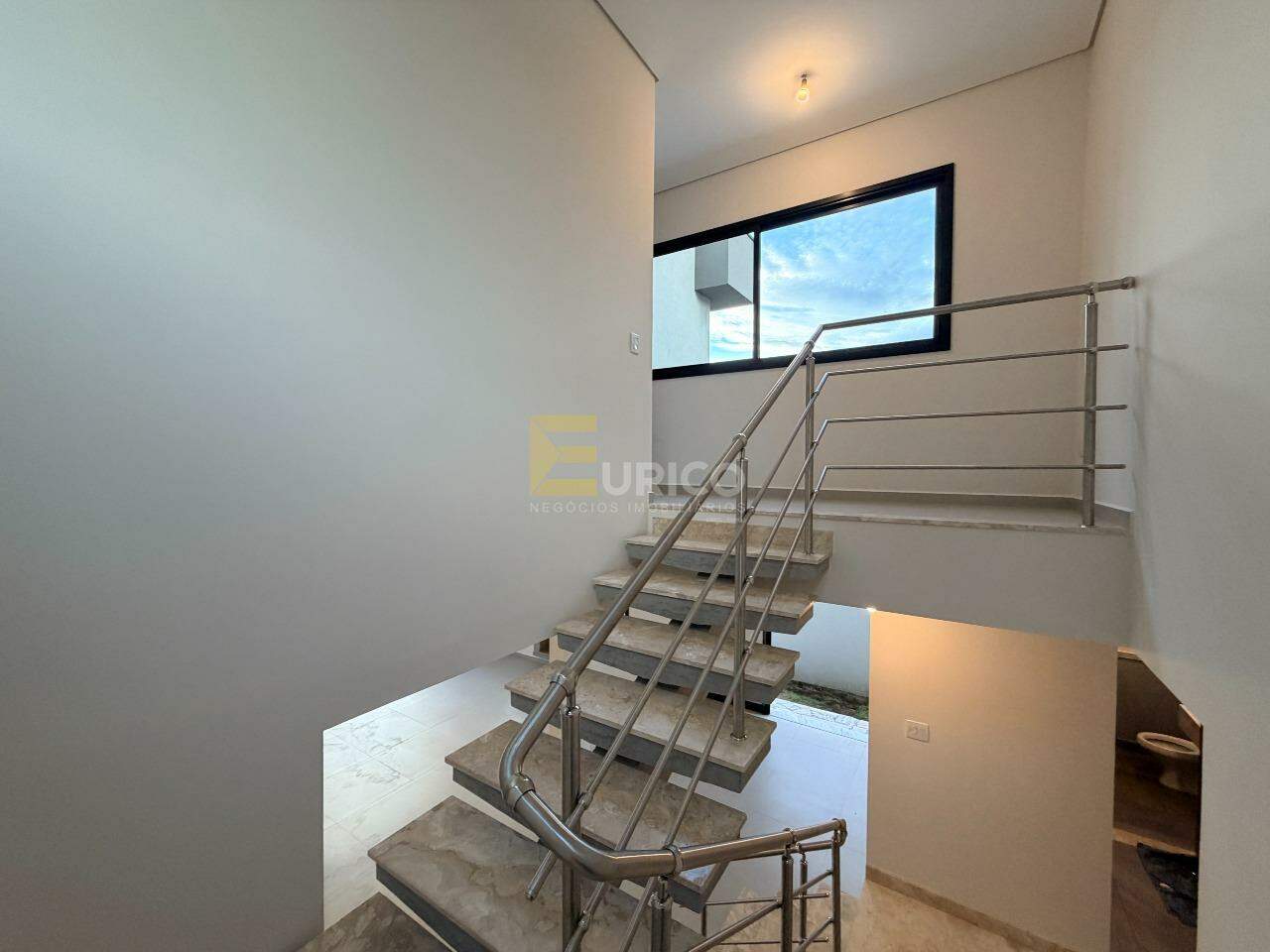 Casa em condomínio à venda no Condomínio Santa Isabel em Louveira/SP: