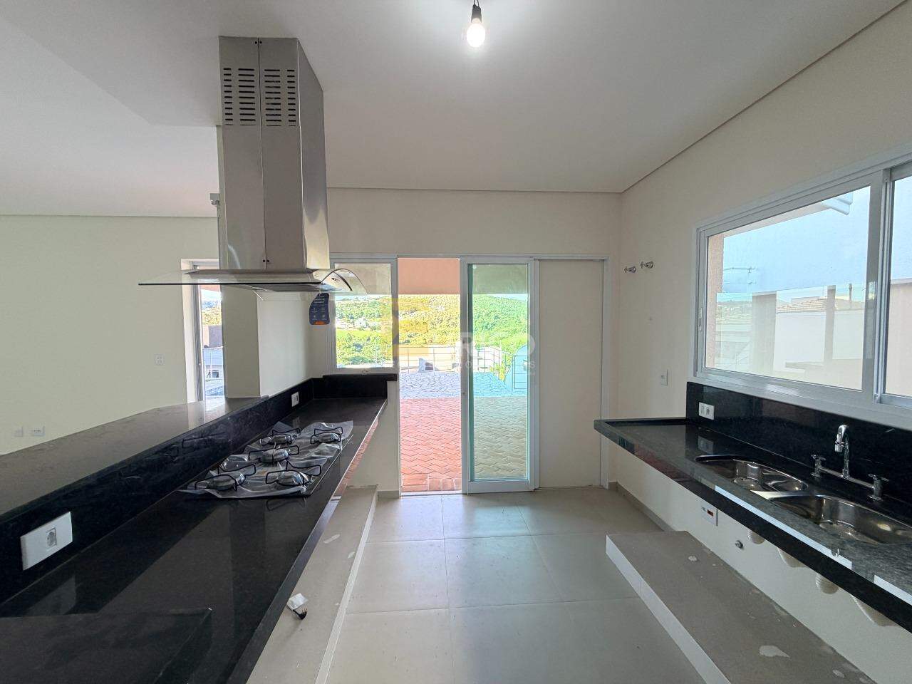 Casa em condomínio à venda no Condomínio Santa Isabel em Louveira/SP: 