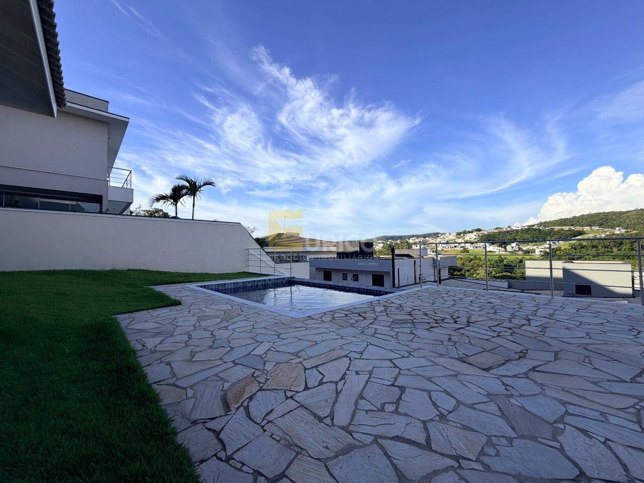 Casa em condomínio à venda no Condomínio Santa Isabel em Louveira/SP: 