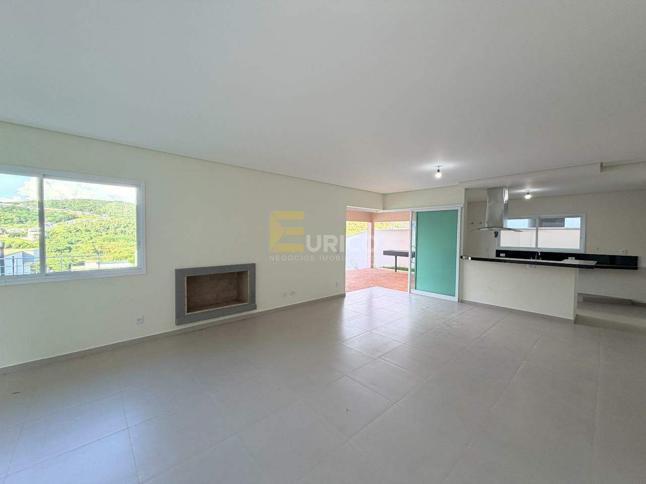 Casa em condomínio à venda no Condomínio Santa Isabel em Louveira/SP: 