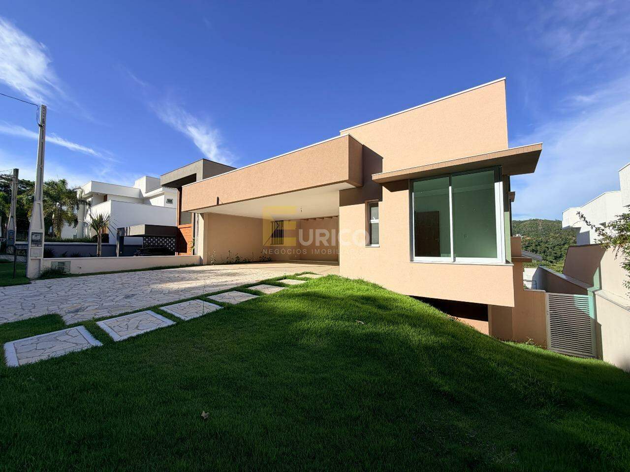 Casa em condomínio à venda no Condomínio Santa Isabel em Louveira/SP: 