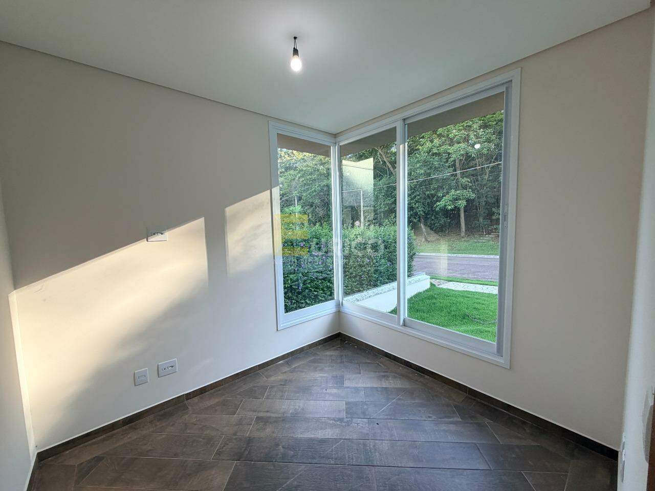 Casa em condomínio à venda no Condomínio Santa Isabel em Louveira/SP: 