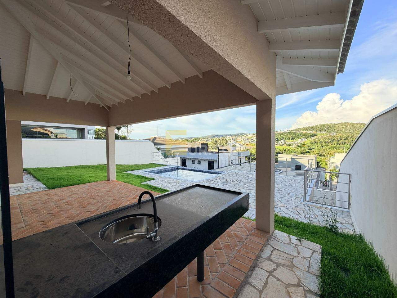 Casa em condomínio à venda no Condomínio Santa Isabel em Louveira/SP: 