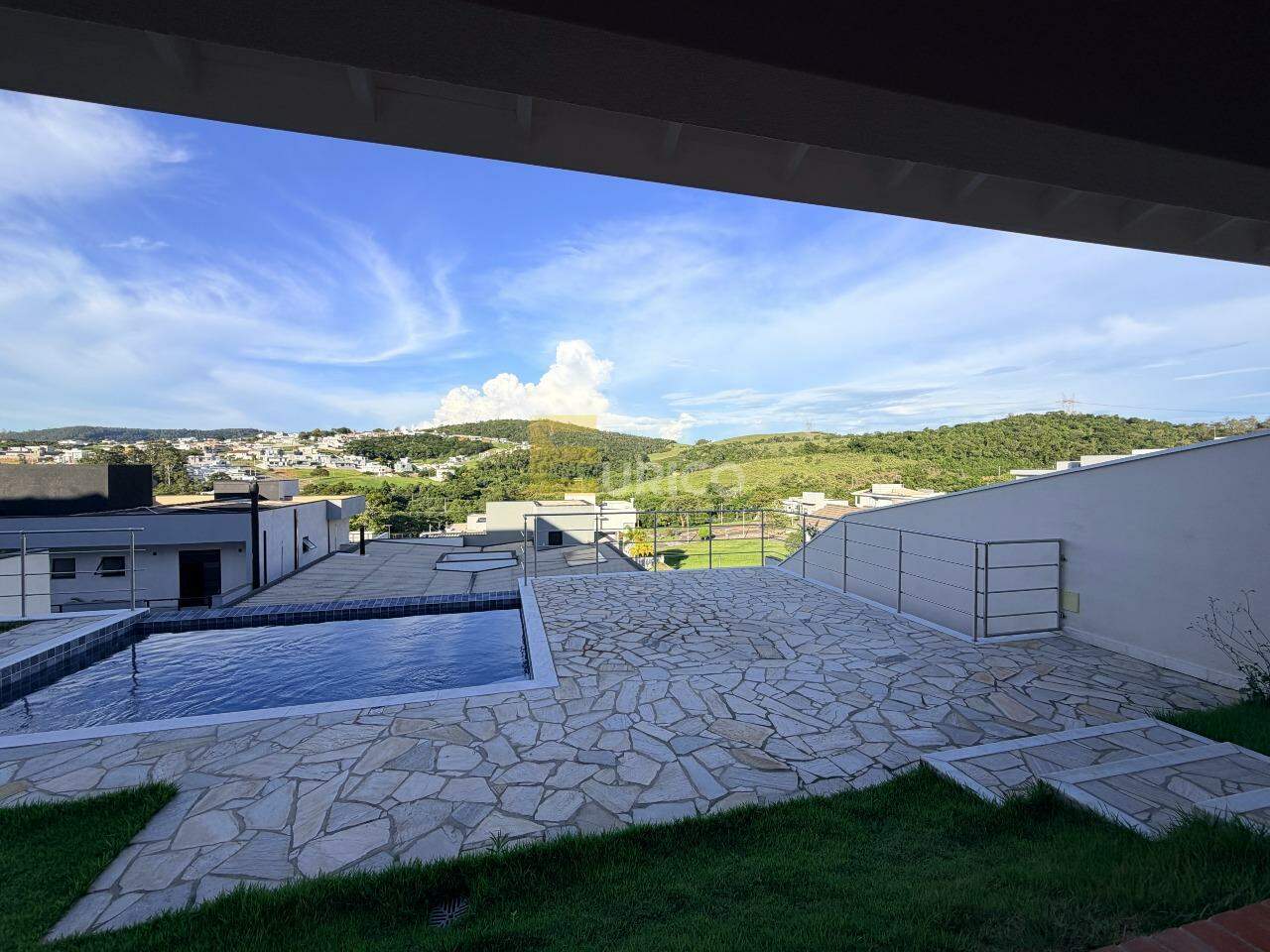Casa em condomínio à venda no Condomínio Santa Isabel em Louveira/SP: 