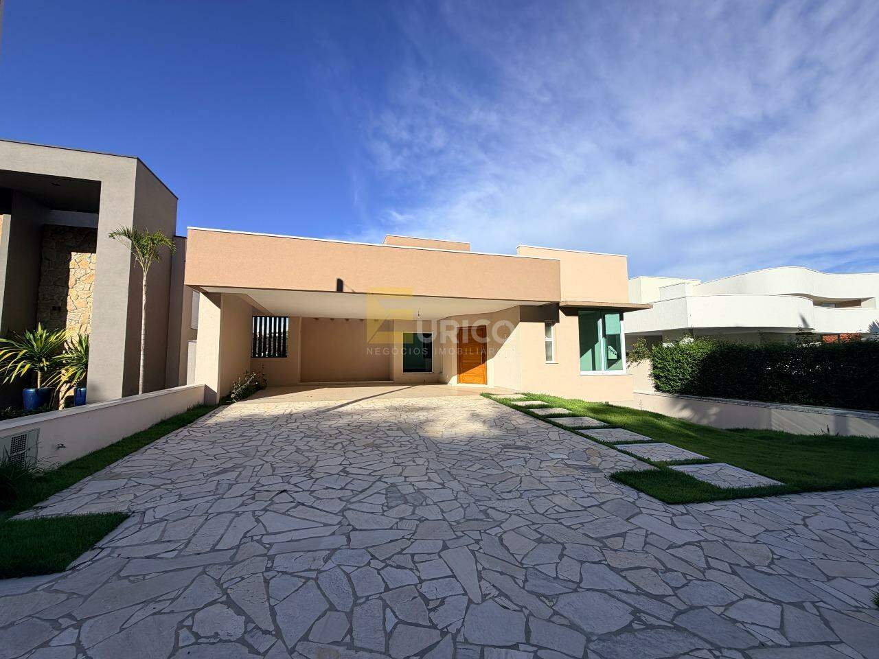 Casa em condomínio à venda no Condomínio Santa Isabel em Louveira/SP: 