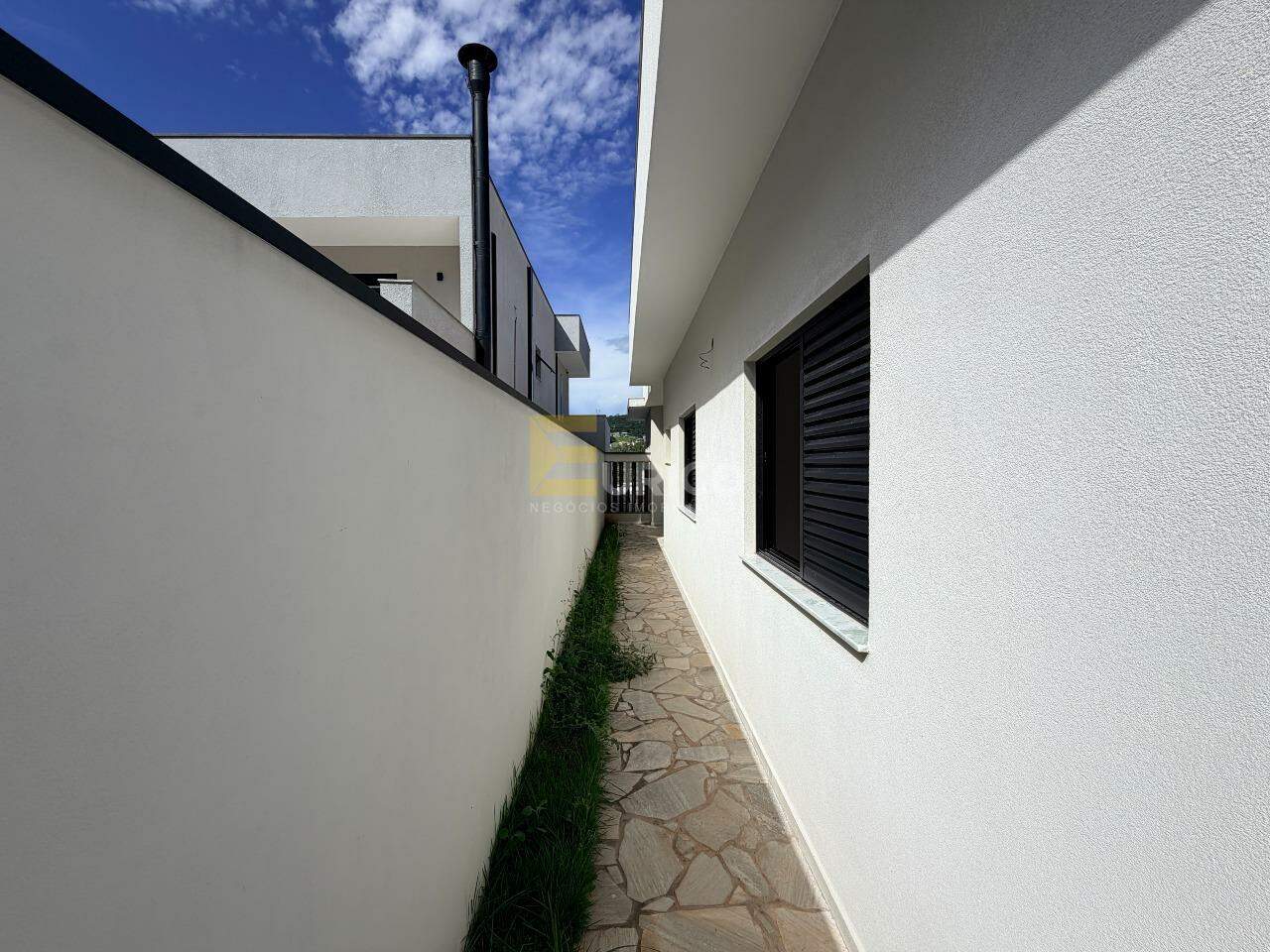 Casa em condomínio à venda no Condomínio Santa Isabel em Louveira/SP: 