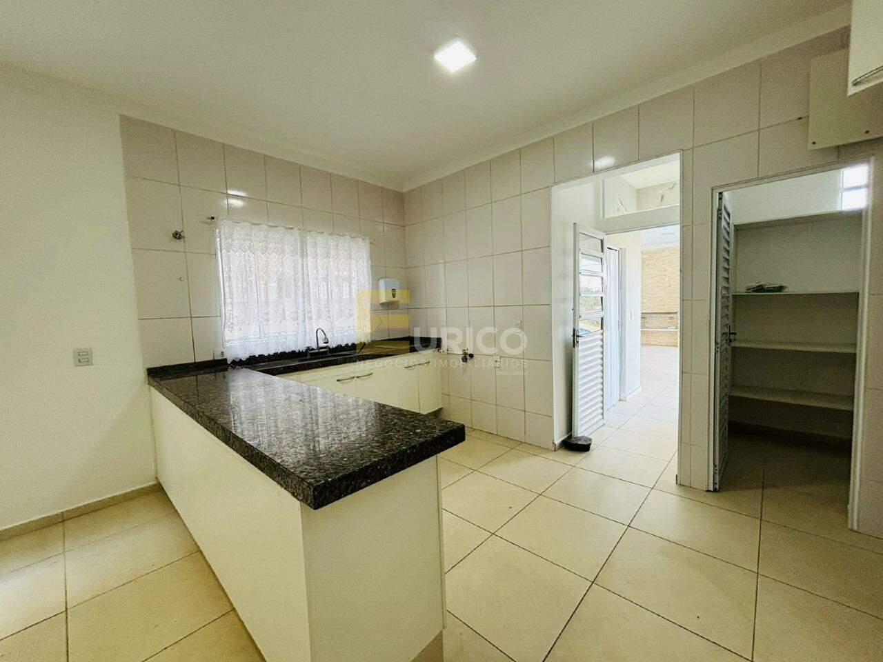 Casa em condomínio à venda no Condomínio Bosque dos Cambarás em Valinhos/SP: 