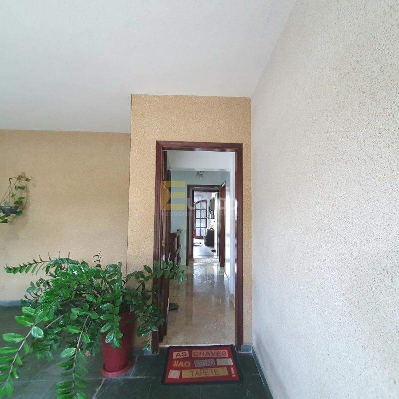 Casa à venda no SANTA MARINA em Valinhos/SP: 