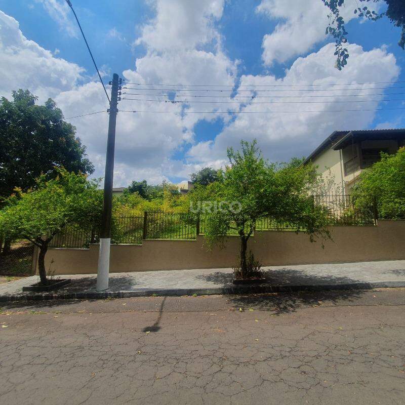 Casa à venda no Bosque das Arapongas em Serra Negra/SP: 