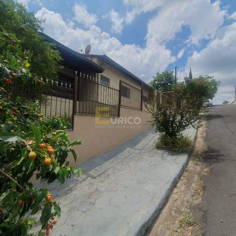 Casa à venda no Bosque das Arapongas em Serra Negra/SP: 