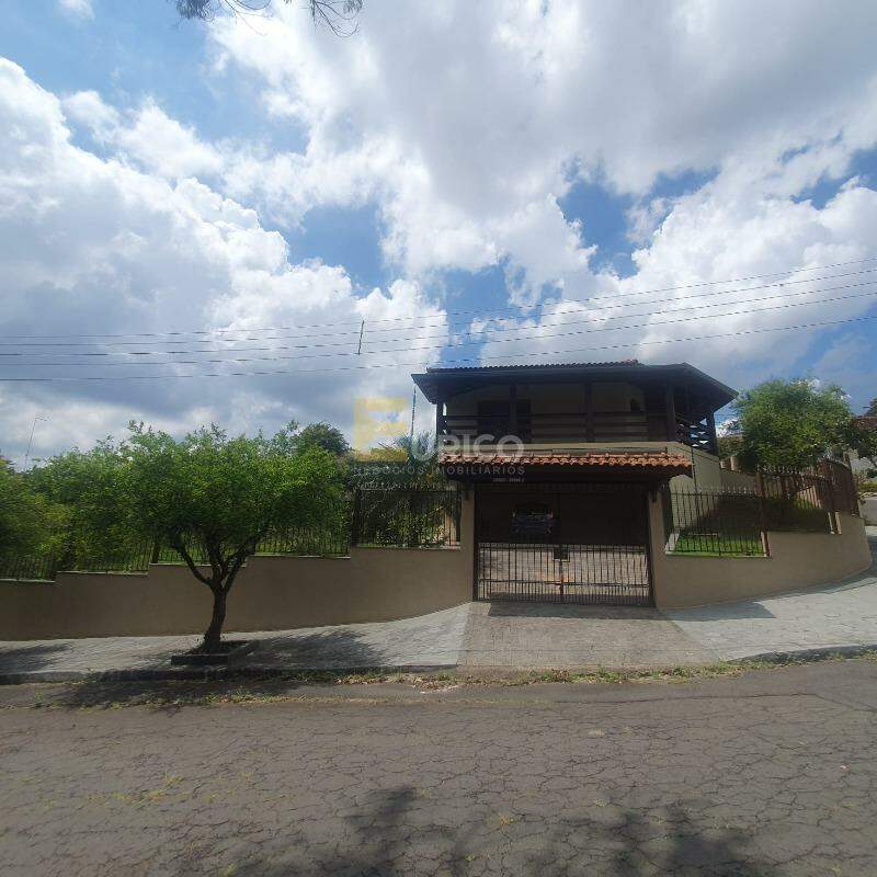 Casa à venda no Bosque das Arapongas em Serra Negra/SP: 
