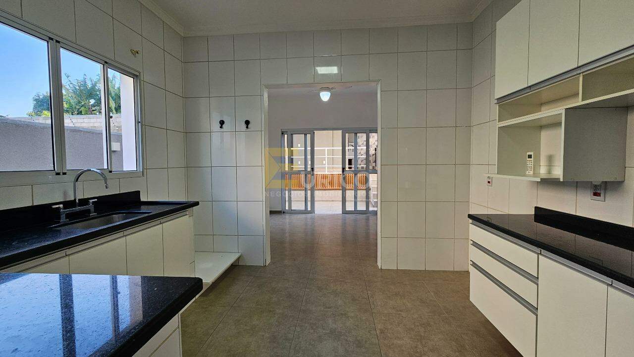 Casa em condomínio para aluguel no Condomínio Terras de São Francisco em Vinhedo/SP: