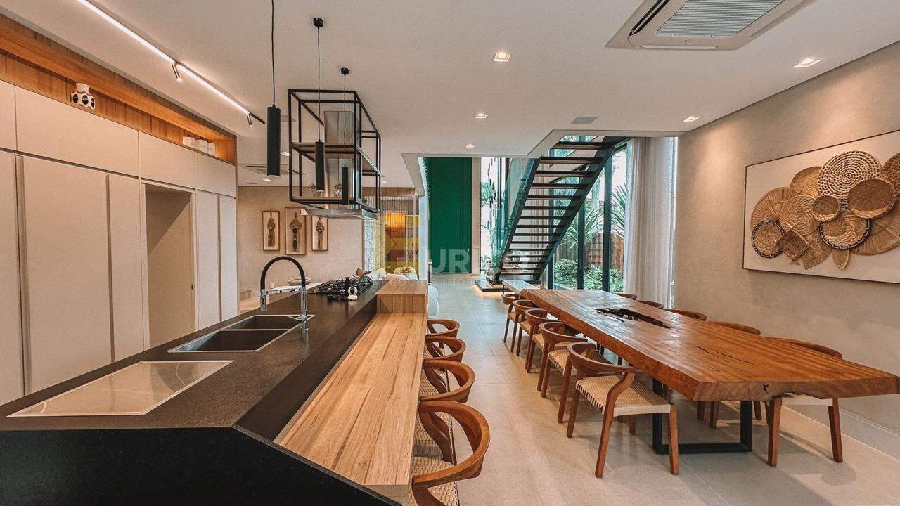 Casa à venda no Riviera de São Lourenço em Bertioga/SP: 