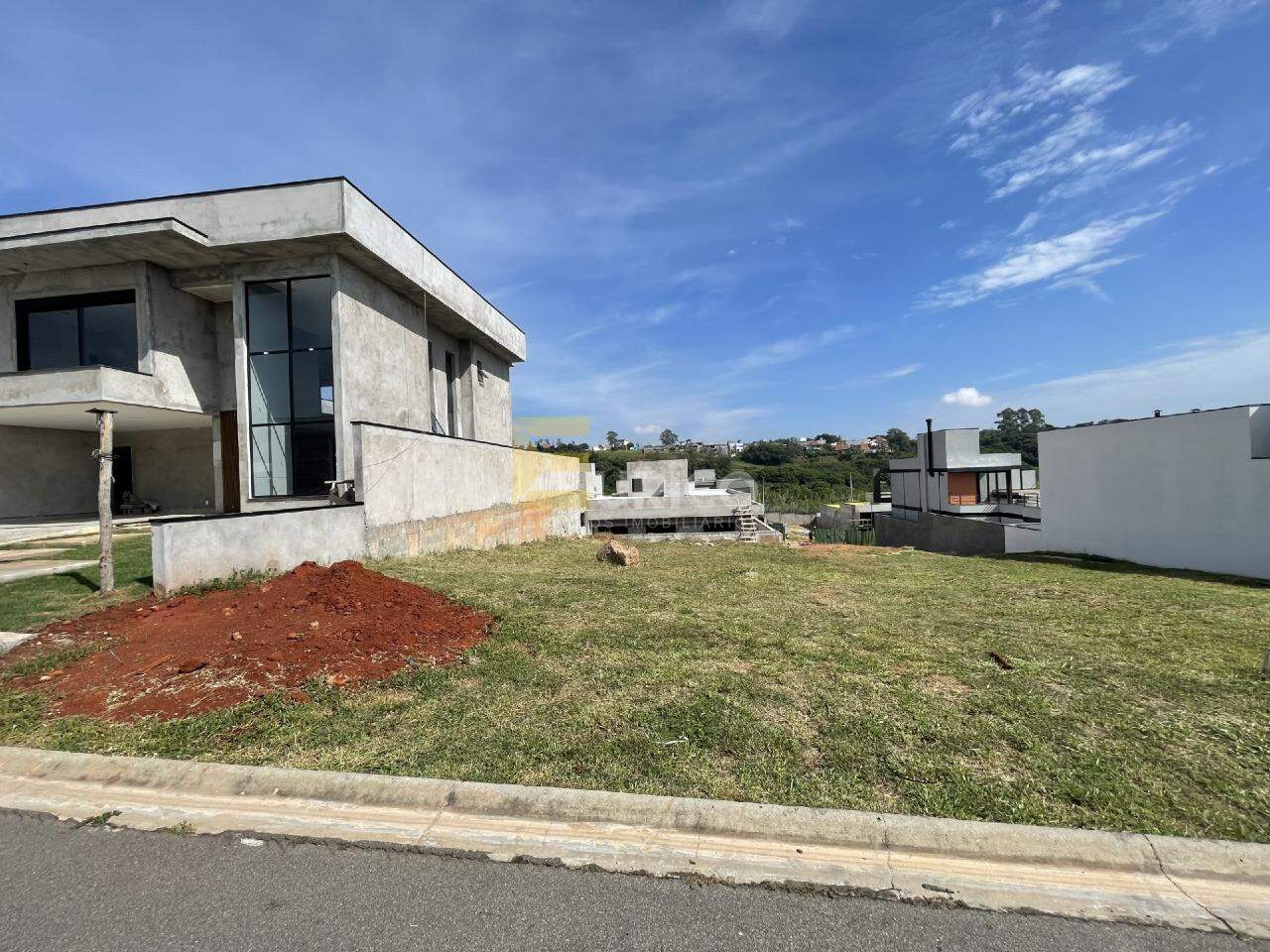 Terreno em Condomínio à venda no Condomínio Residencial Mont'Alcino em Valinhos/SP: 