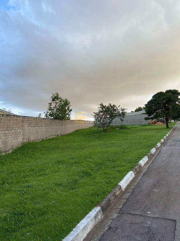 Terreno em Condomínio à venda no Condomínio Villa D´oro em Vinhedo/SP: 