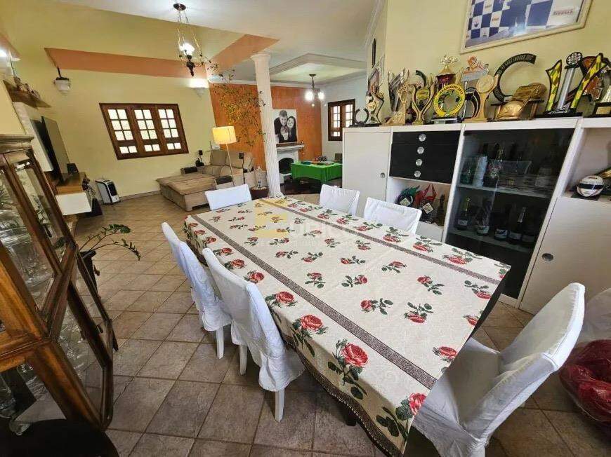 Casa em condomínio à venda no Bosque em Vinhedo/SP: 