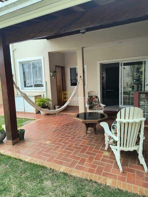 Casa em condomínio à venda no Condomínio Grape Village em Vinhedo/SP: 