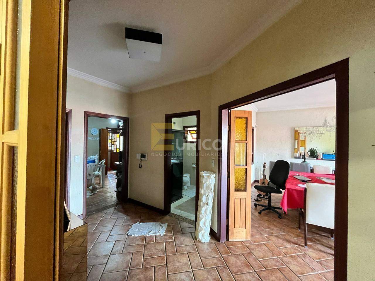 Casa à venda no JARDIM DAS PALMEIRAS em Valinhos/SP: 