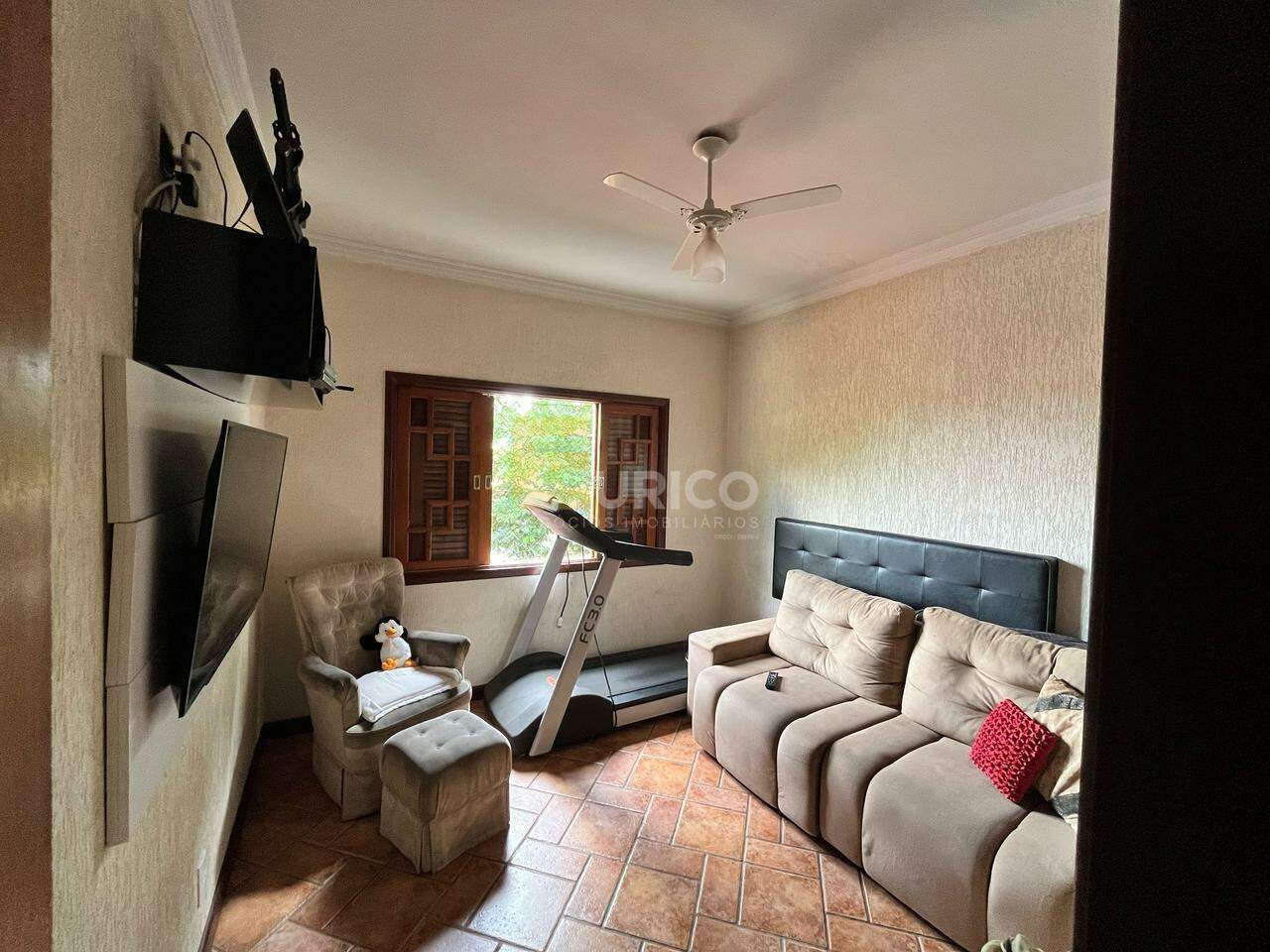 Casa à venda no JARDIM DAS PALMEIRAS em Valinhos/SP: 