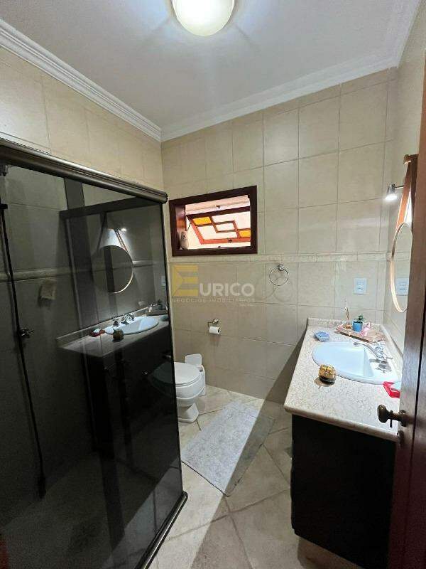 Casa à venda no JARDIM DAS PALMEIRAS em Valinhos/SP: 