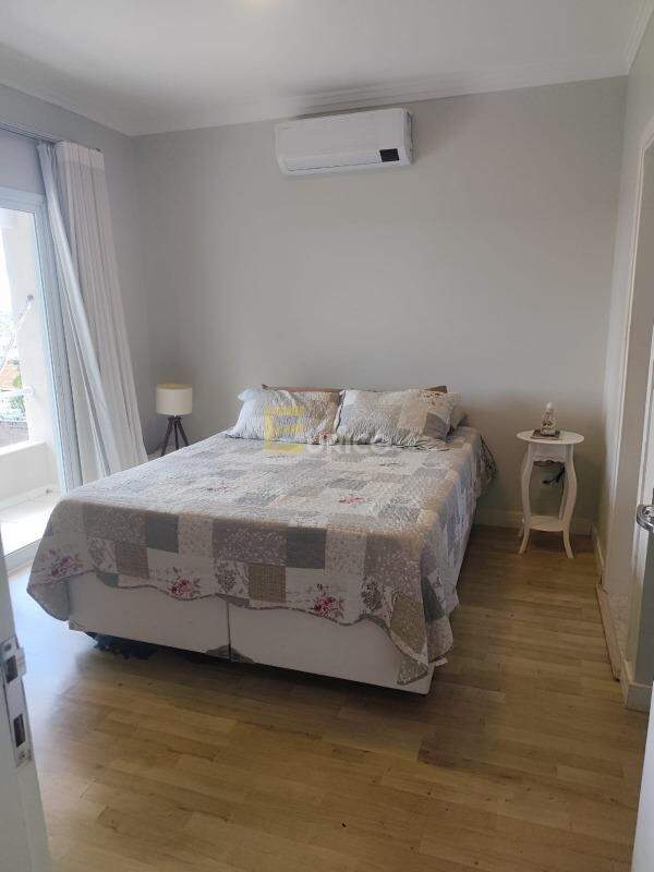 Casa em condomínio à venda no Condomínio Flor da Serra em Valinhos/SP: 