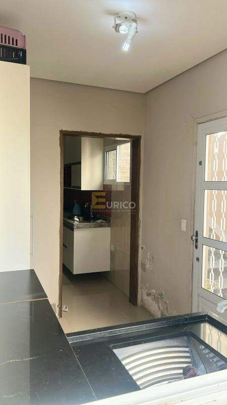 Casa à venda no JARDIM DOS MANACÁS em Valinhos/SP: 