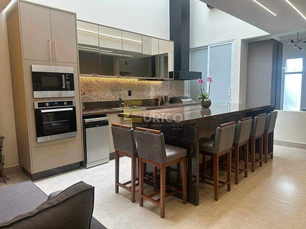 Casa em condomínio à venda no Condomínio Quinta das Parreiras em Valinhos/SP: 