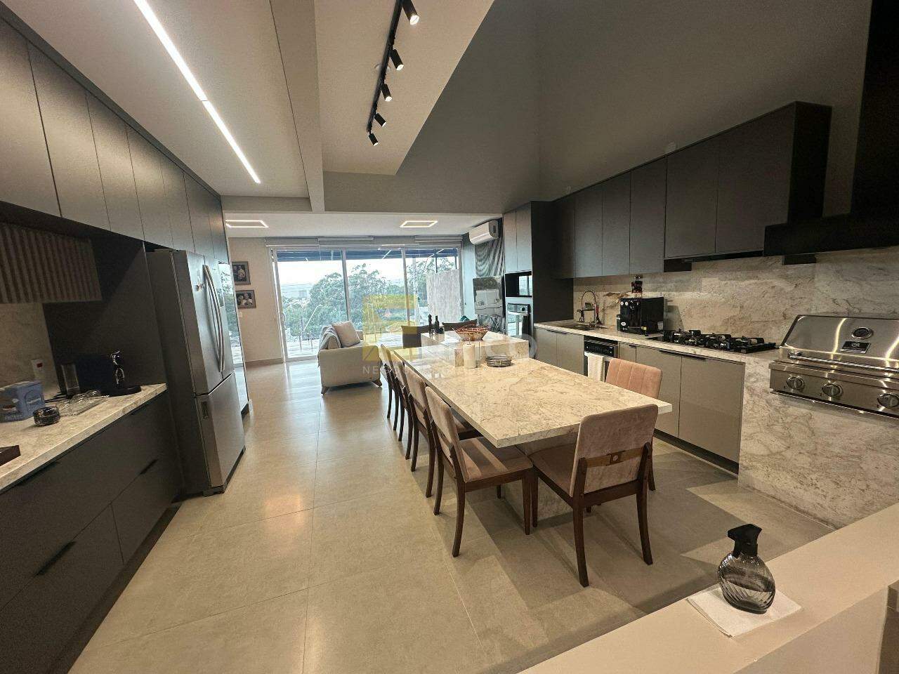 Casa em condomínio à venda no Condomínio Quinta das Parreiras em Valinhos/SP: 