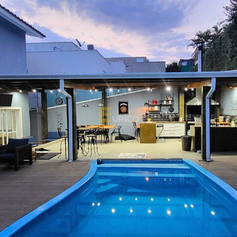 Casa em condomínio à venda no Alphaville em Santana de Parnaíba/SP: 