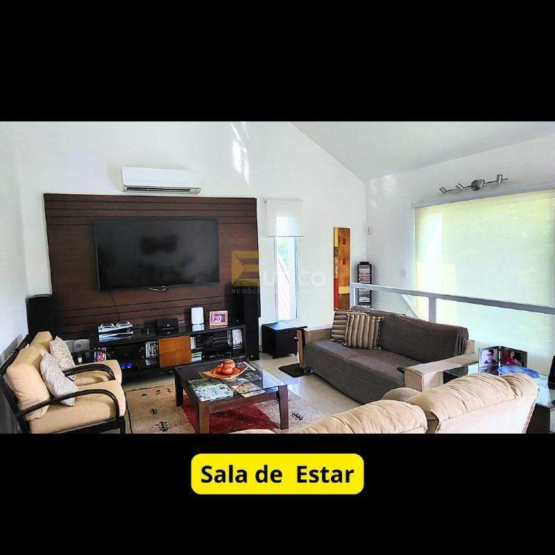 Casa em condomínio à venda no Alphaville em Santana de Parnaíba/SP: 